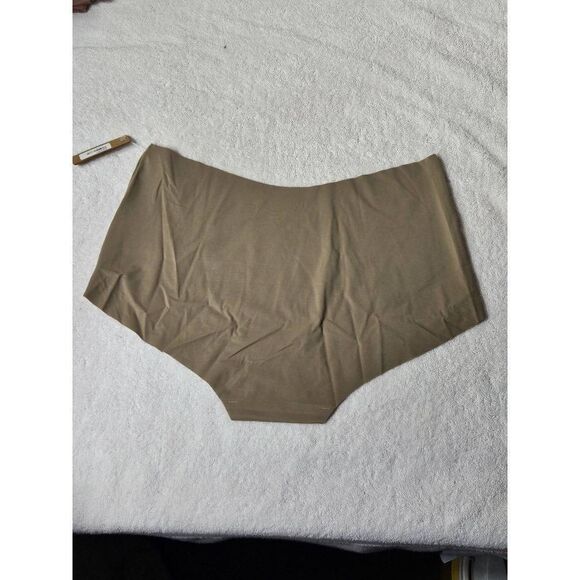 Skims panty  - Picture 6 of 8